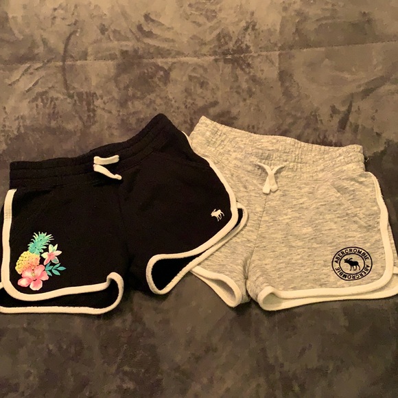 2 Abercrombie kids shorts - Picture 1 of 6